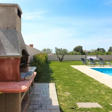 Charming Enjoy With Private Pool In *