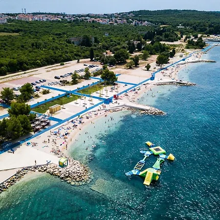 Вилла Charming Enjoy With Private Pool In Пула