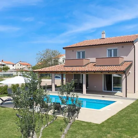 Charming Enjoy With Private Pool In Βίλα *