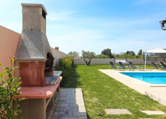 Charming Enjoy With Private Pool In *