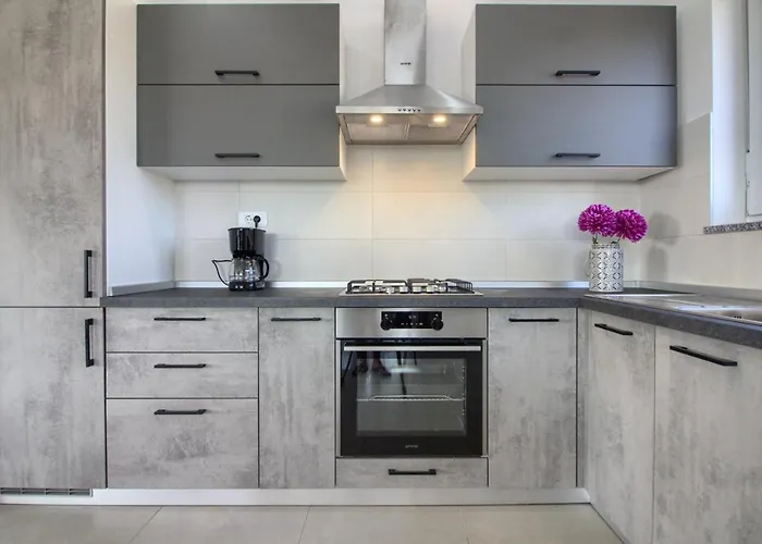 Charming Enjoy With Private Pool In Vila Pula