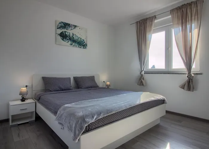 Charming Enjoy With Private Pool In * Pula
